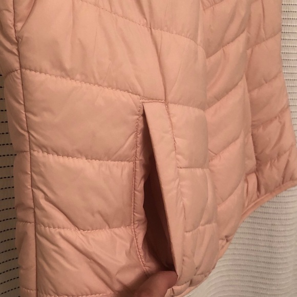 Light pink vest 💖 - Picture 3 of 5